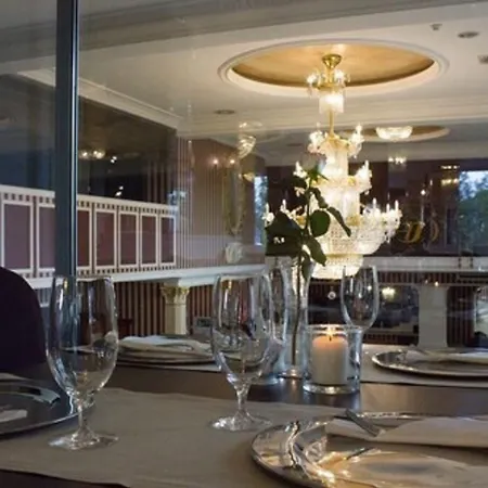 Готель Jasek Premium 3*