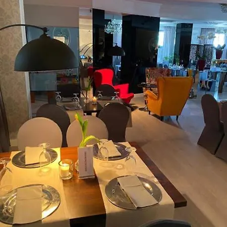 弗罗茨瓦夫加斯科高级酒店 3*